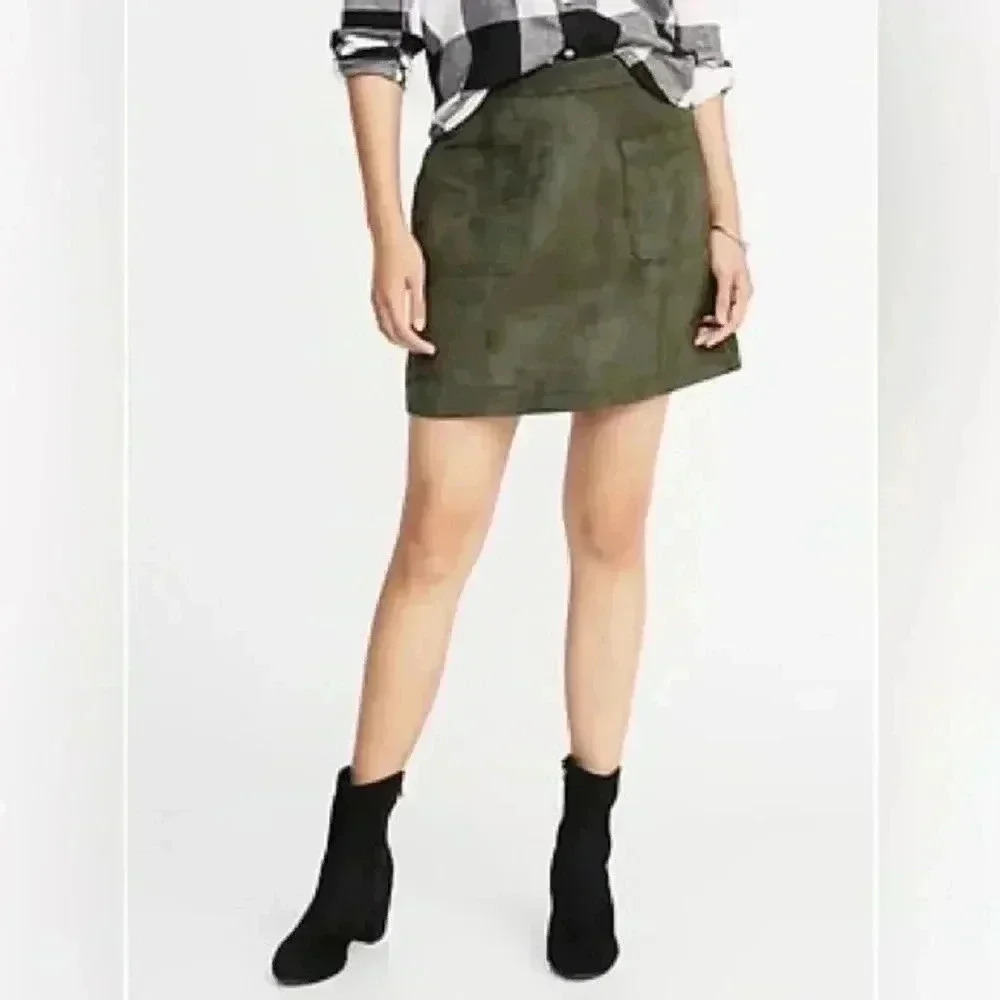 Old Navy Faux Suede Forest Green Zippered A-Line Mini Skirt, Size 4, NWT